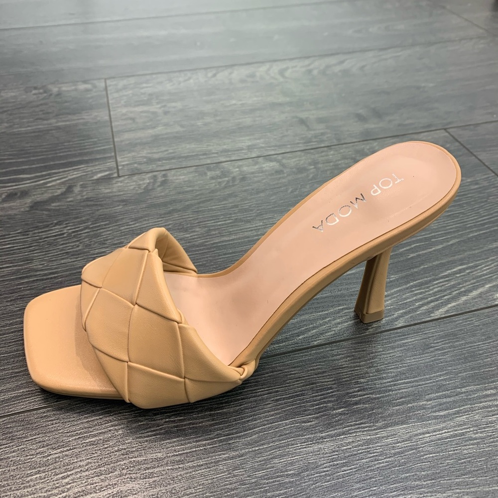 CAMEL WOVEN FAUX LEATHER MULES - Picture 4 of 6